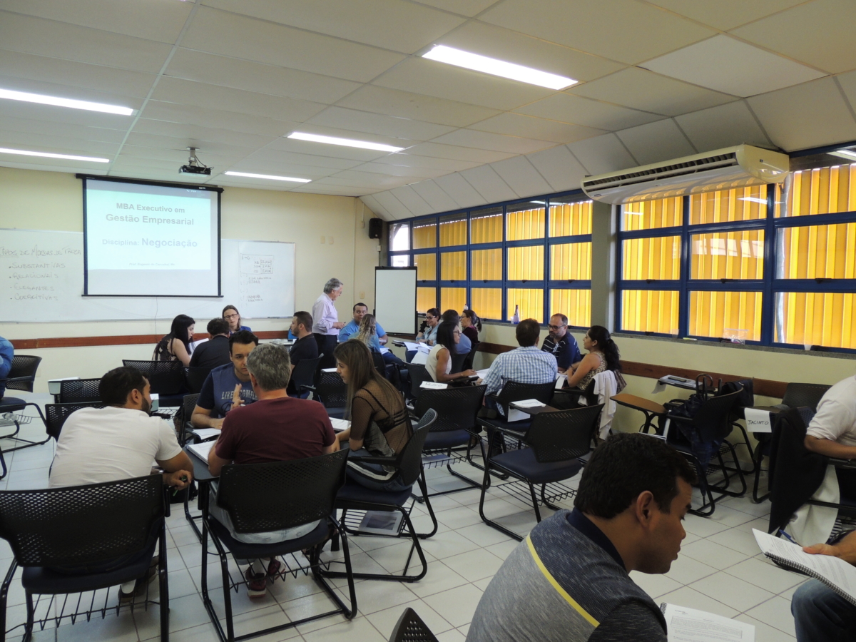 Institucional TBS Target Business School.